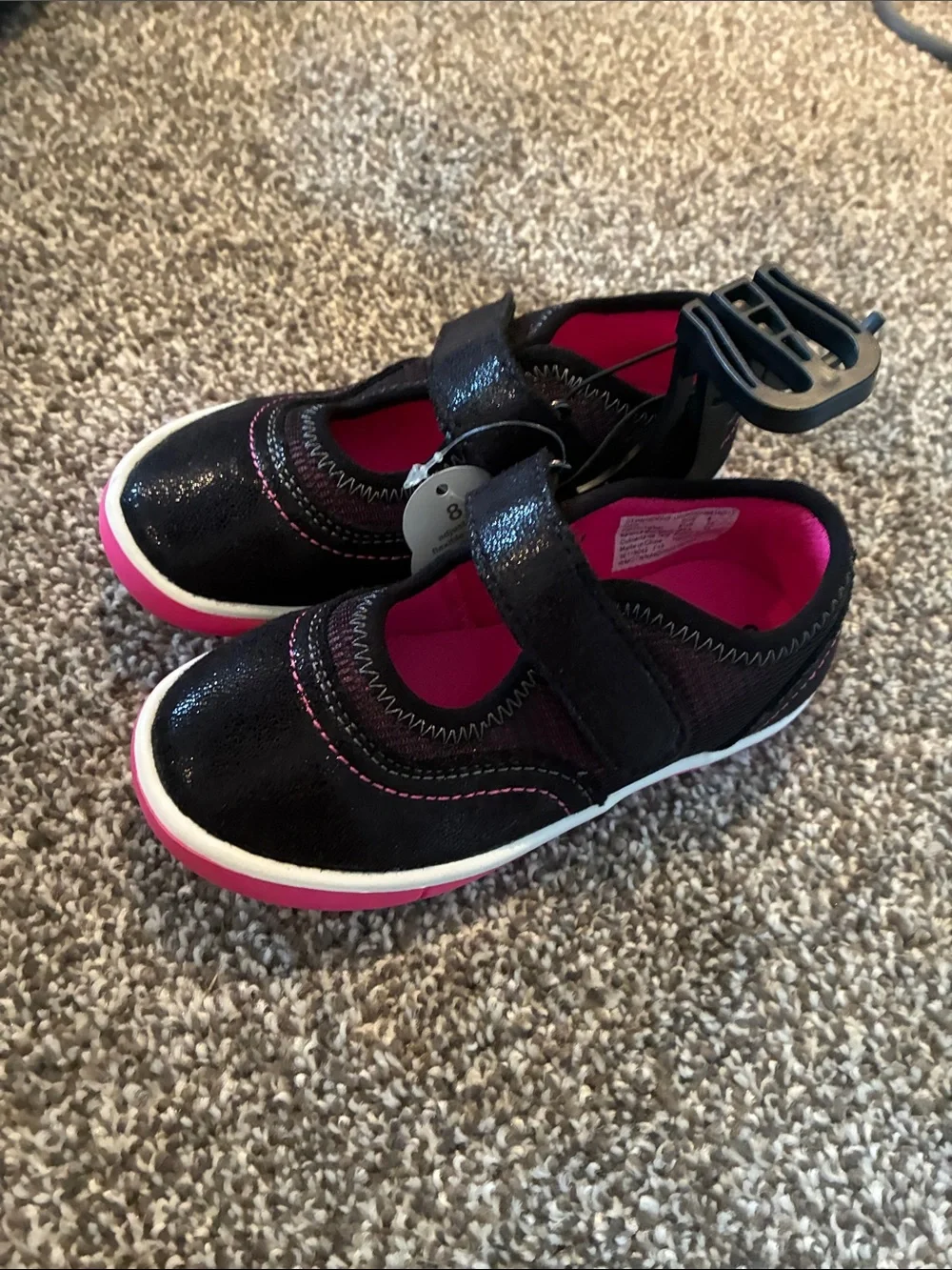 Wonder Nation size 8 Kids Black and Pink Mary Jane Sneakers